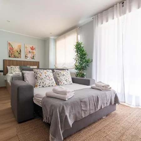 Deluxe By Roque Vigo